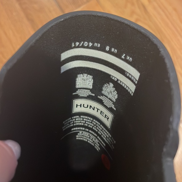 HUNTEE BLACK MATTE RAIN BOOTS 9 - Picture 5 of 8